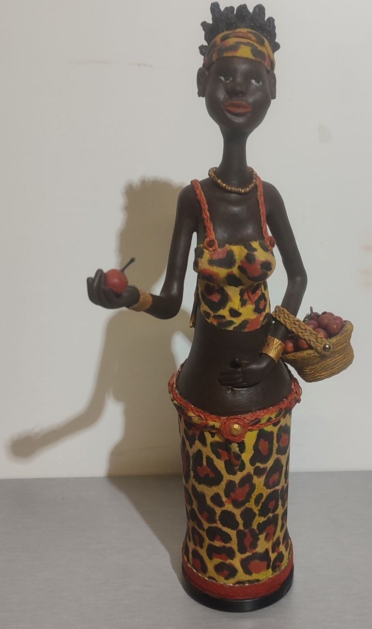 Estatueta Africana Artesanal