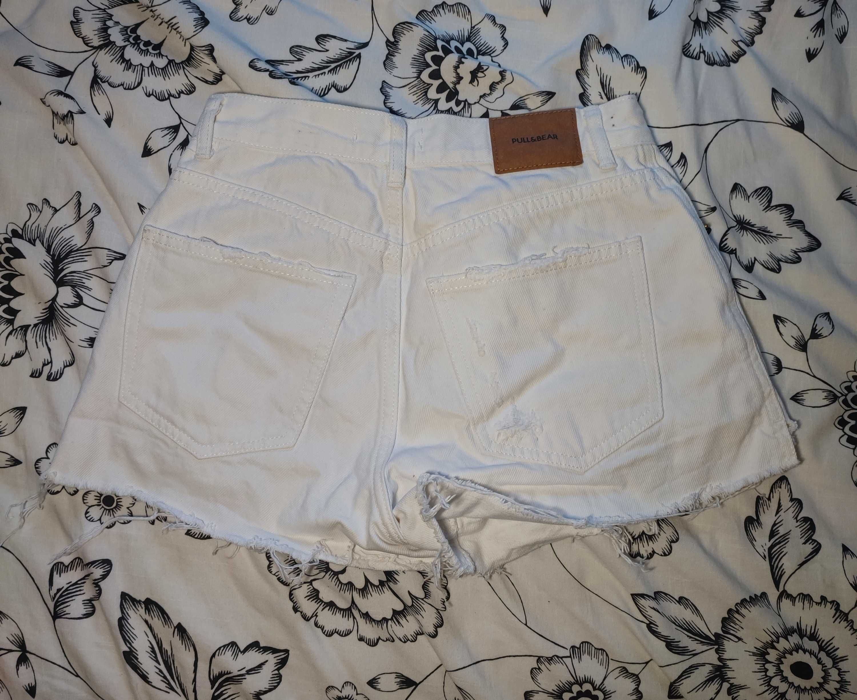 Calções brancos Pull & Bear