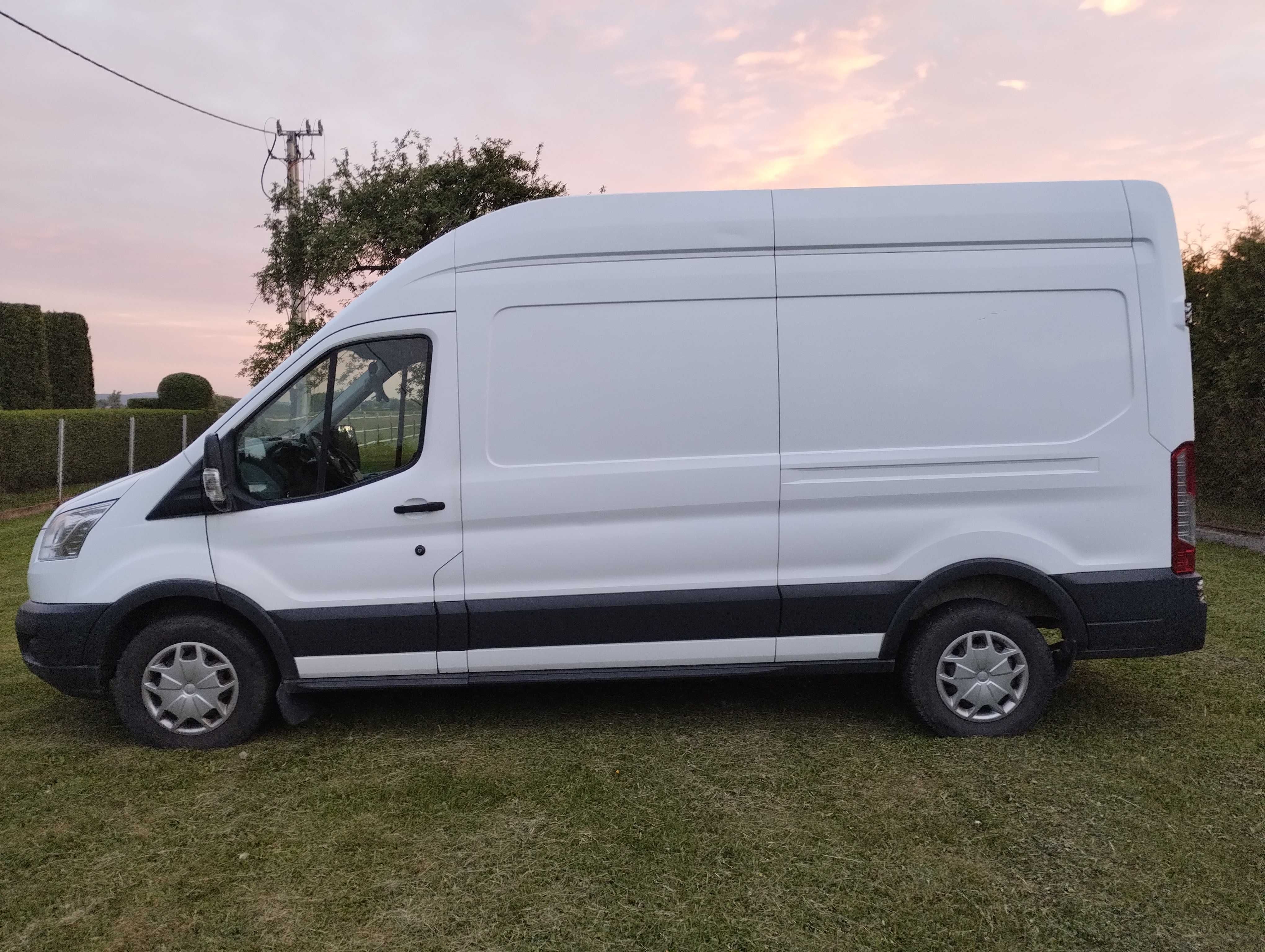 Ford Transit 2015 furgon L2H3 ładowność 1300kg silnik 2,2