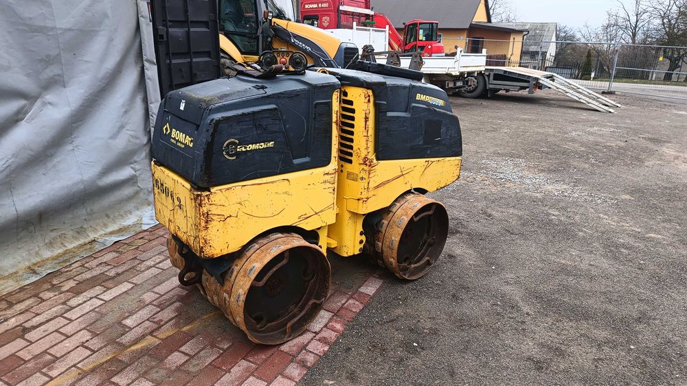 Walec okołkowany Bomag BMP 8500