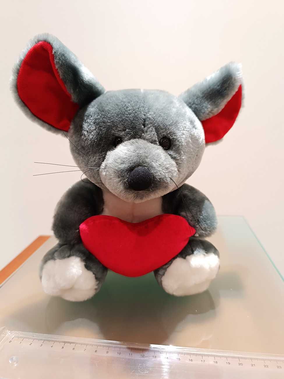 Ratinho de Peluche com Almofada Coração - Como Novo!