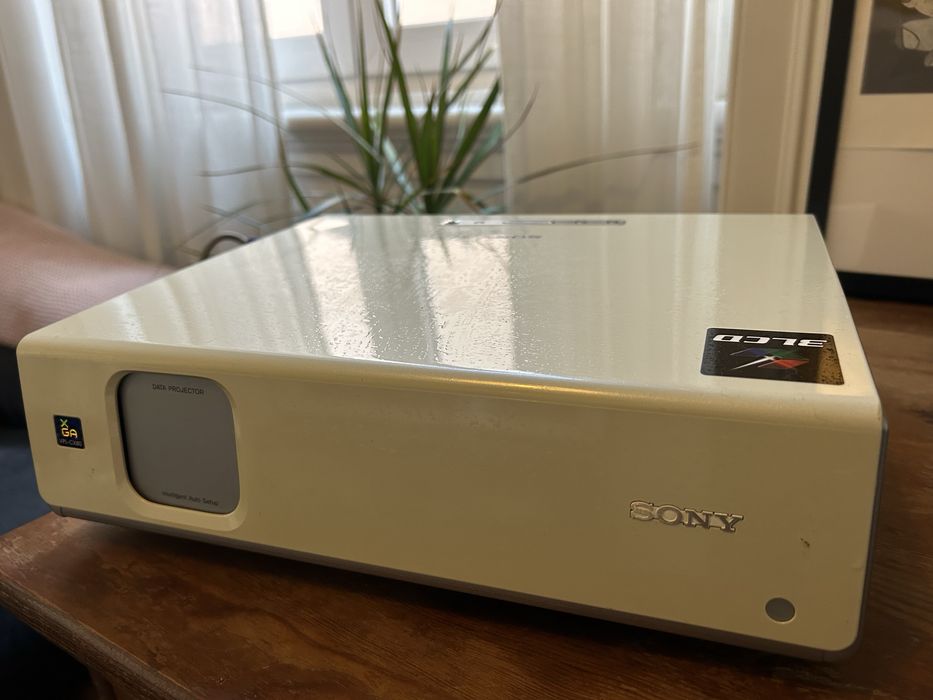 Projector Sony VPL-cx80