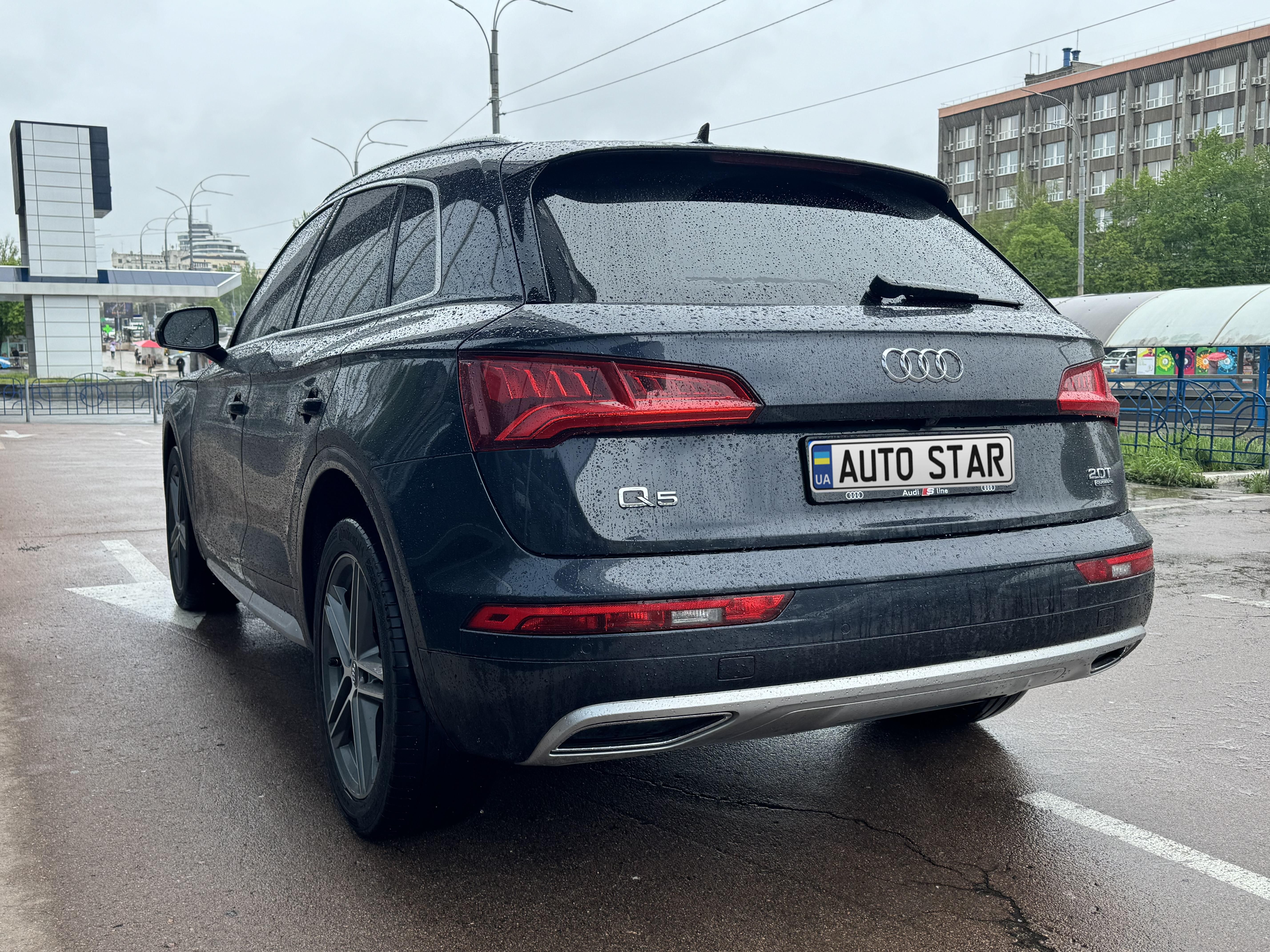 Audi Q5 2018 року