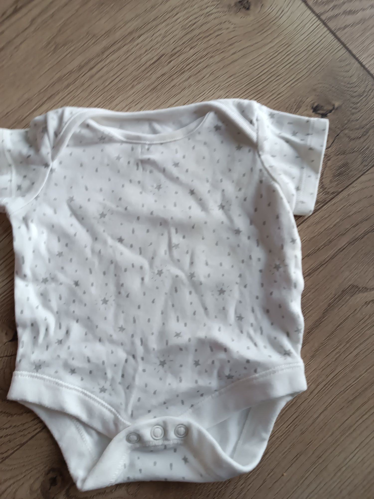 Body niemowlęce z krótkim rękawem