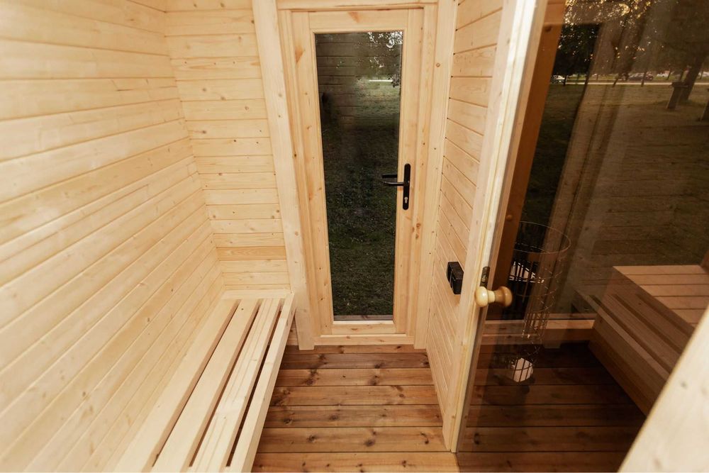 Oferta na sprzedaż sauna Flamma 3,4 x 2,45 m z piecem
