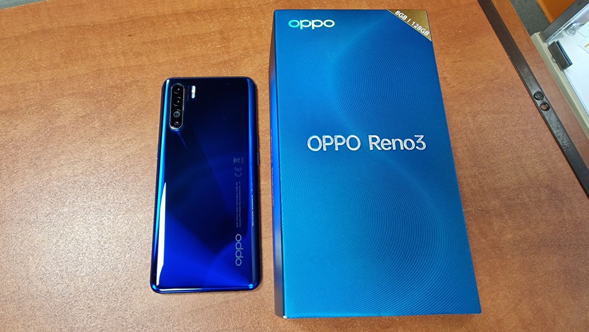 Oppo Reno 3 Dual Sim 128GB/8GB RAM niebieski, stan bdb