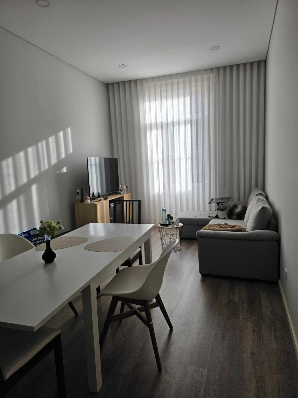 Aluga apartamento T1+1