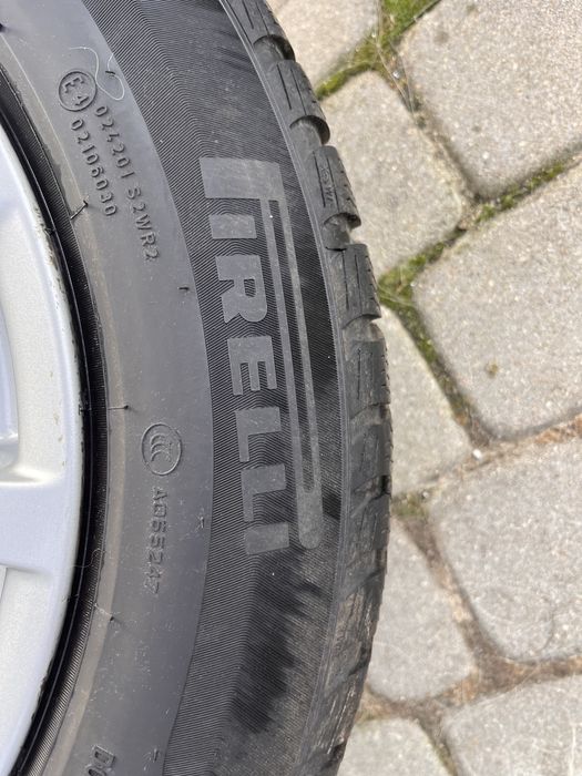 Koła zimowe BMW 16” 205/60/16 czujniki F30 PIRELLI 2022 opony run flat