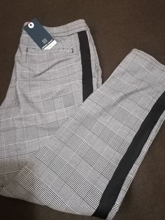 Calças para desocupar novas