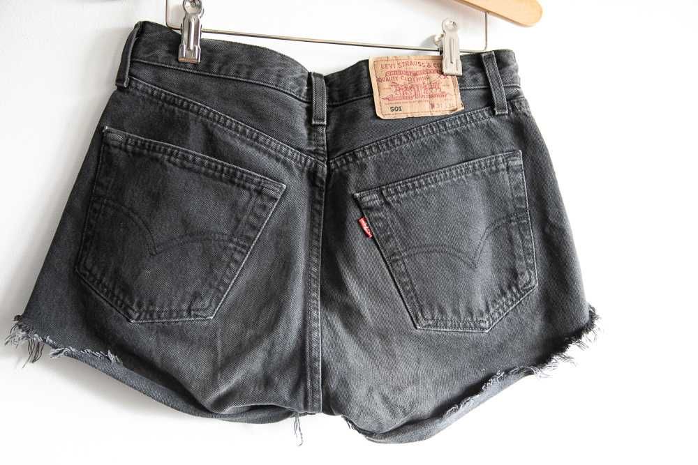Czarne jeansowe spodenki szorty LEVIS 501 z wysokim stanem