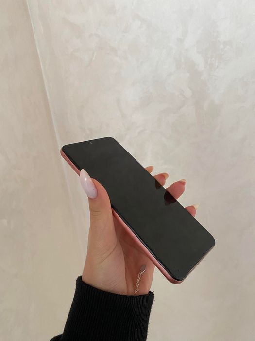 Телефон Samsung A04s