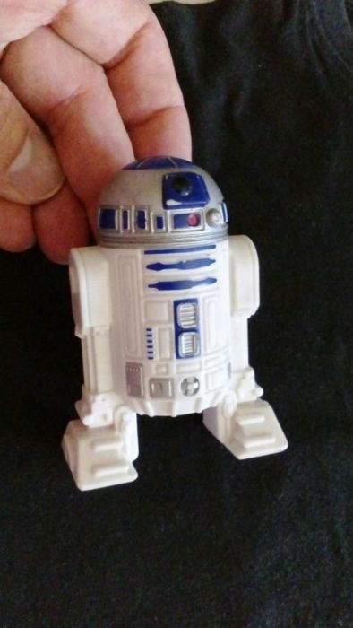 Colecção Stars Wars T-Shirt e boneco R2-D2 Hasbro
