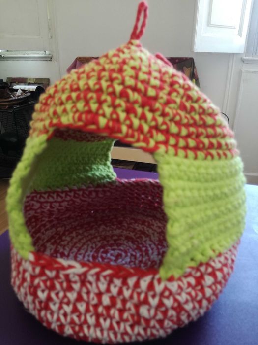 Casinha em Malha para Gato/Cão de várias cores.