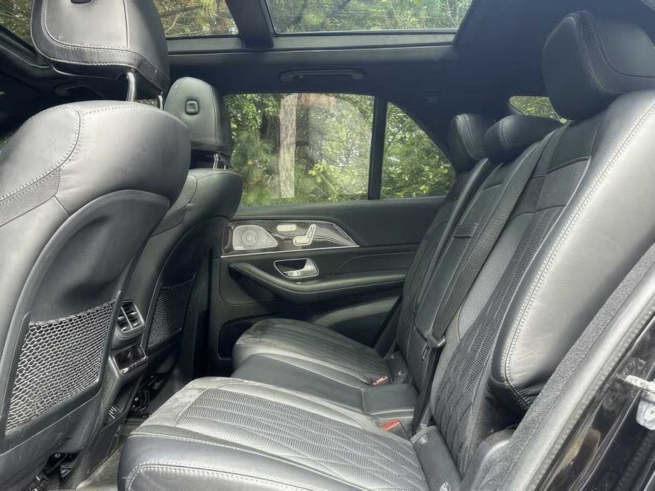 Mercedes-Benz GLE      2021