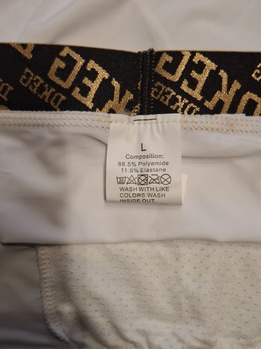 Ekskluzywne bokserki męskie-Biale ze złoto-czarnym pasem