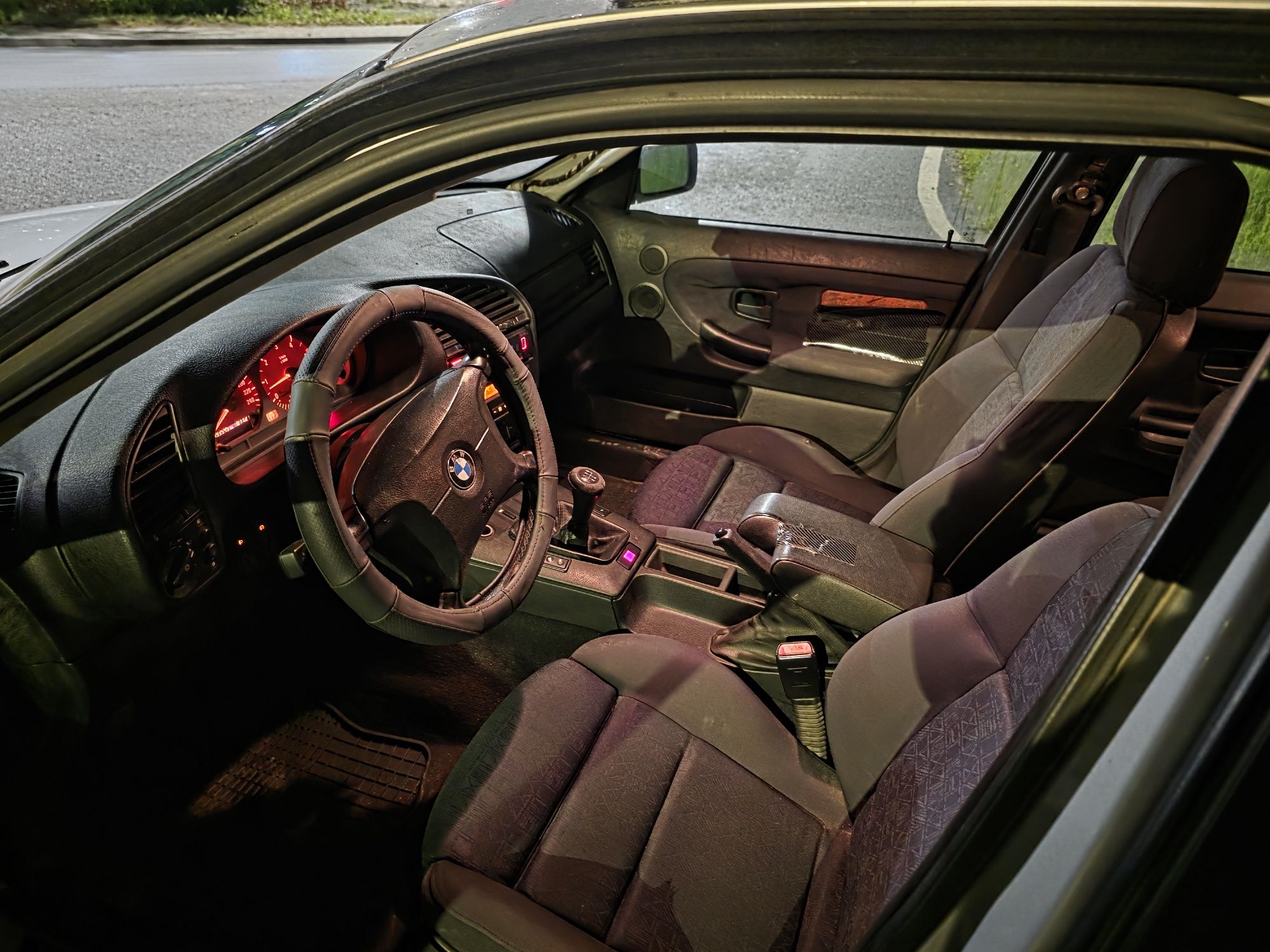 Bmw e36 318tds Klima/Sporty/Szyperdach/tempomat/zamiana