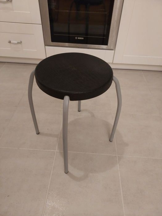 Stołek lekki taboret - czarny