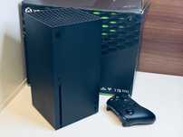 Konsola XBOX Series X 1TB z Padem i Pudłem Czarna
