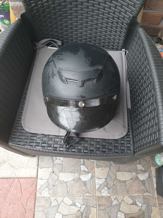 Продам мотошлем.