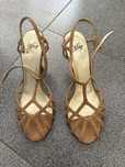 Sandalia de salto alto , marca Mango