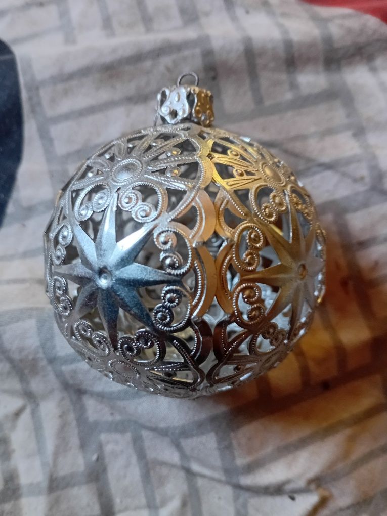 Елочние игрушки прошлих лет