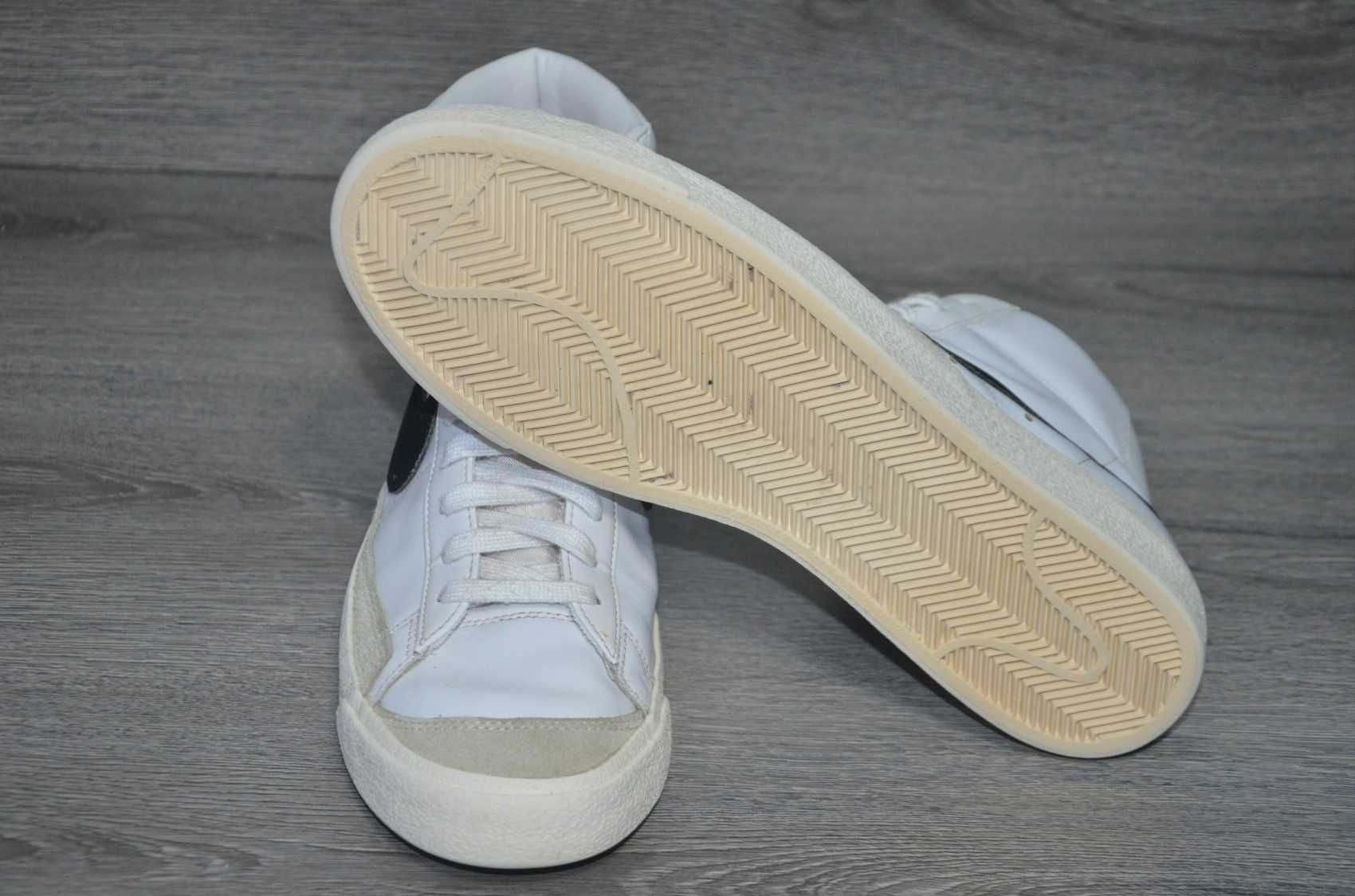 Продам кросівки шкіряні Фірма  Nike Blazer Mid '77.