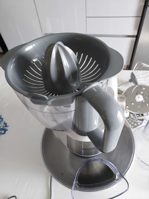 Robô de cozinha completo, batedeira, mistura, amassa,