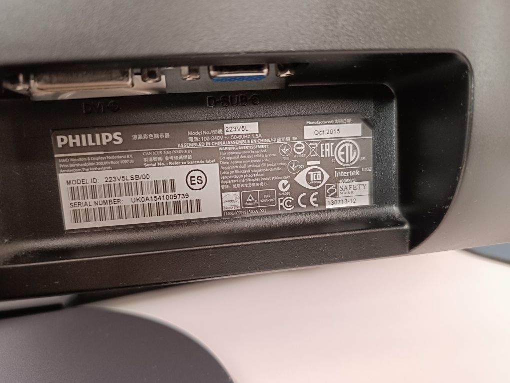 Monitor  21,5" Philips 223V5L 1920x1080 super igła