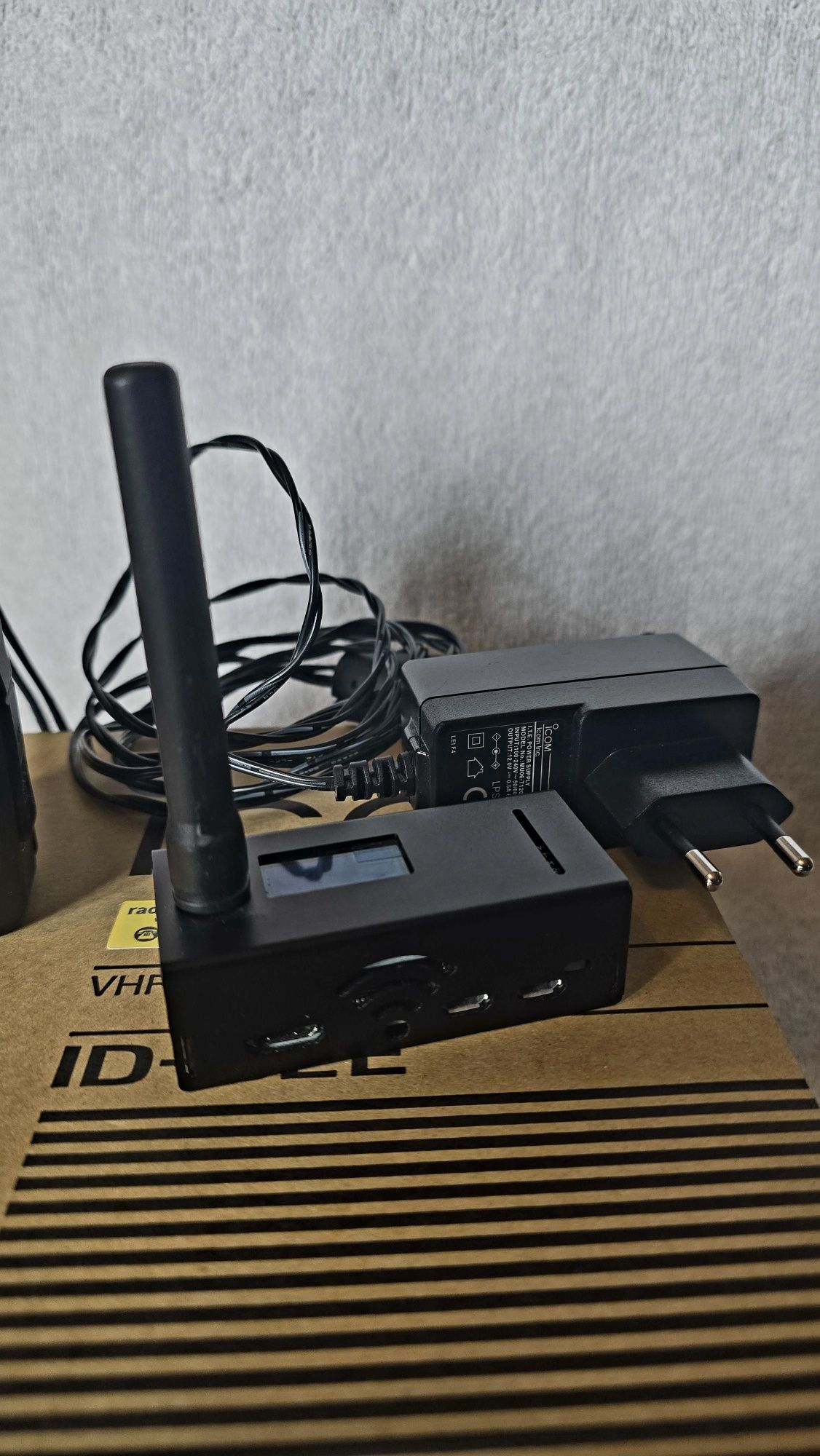 Icom  ID - 52E D-star