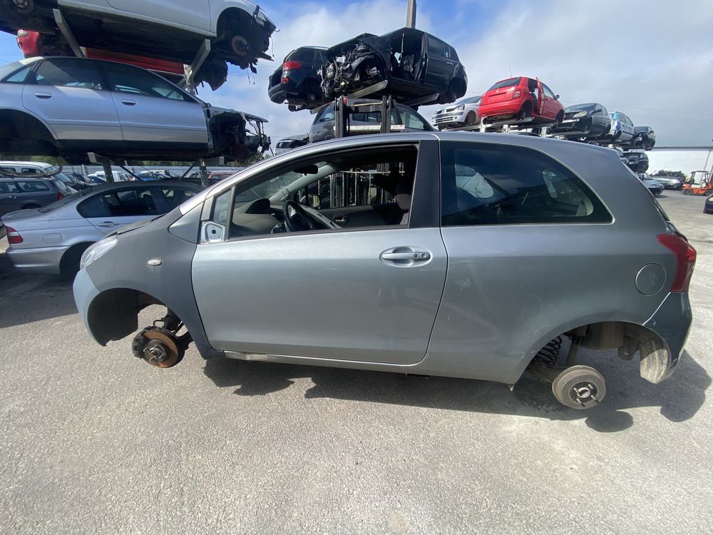 Toyota Yaris 2009 ( peças)
