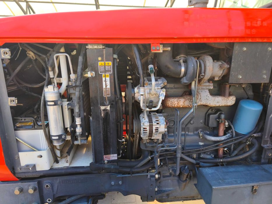 Японський трактор Кубота Kubota M-90