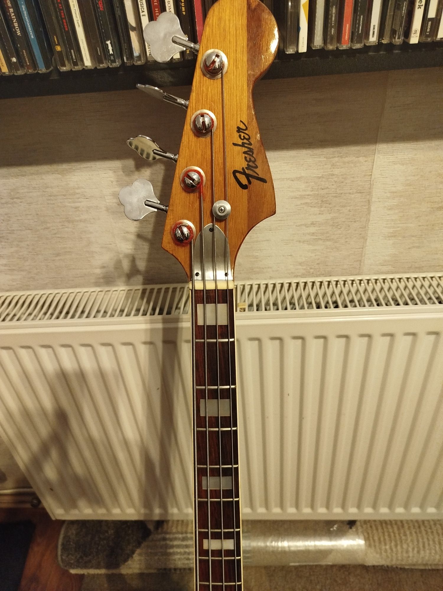 Gitara basowa Fresher. Made in Japan