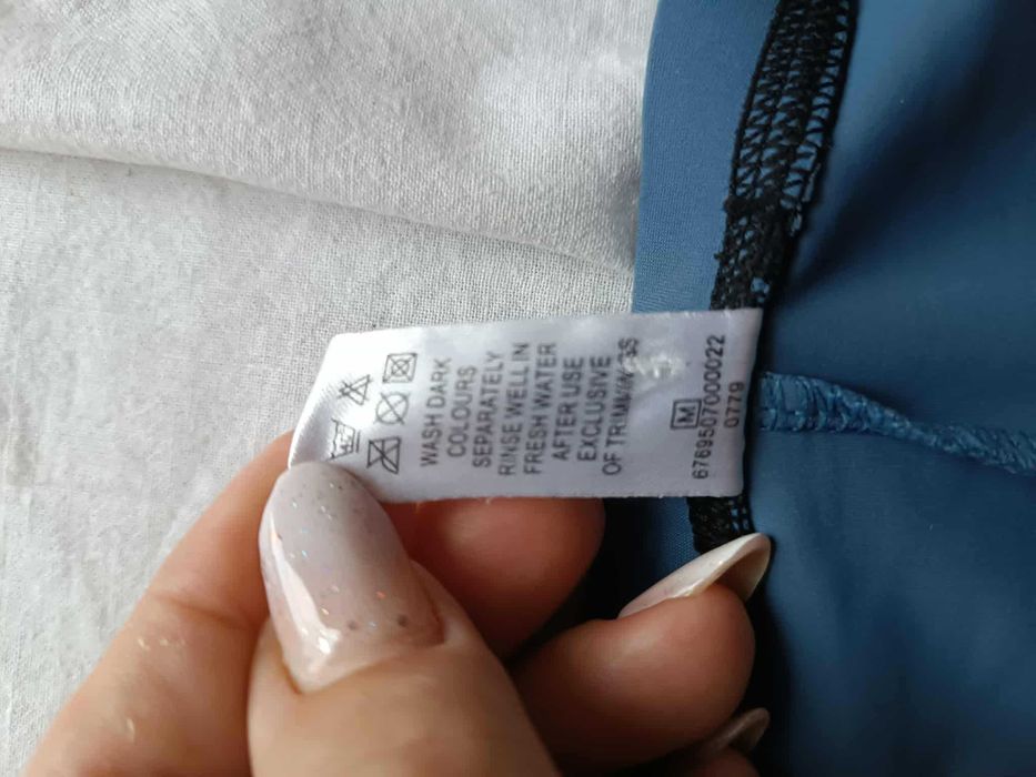 Kąpielówki męskie slipy - jak nowe ciemno niebieskie - M/L - "Easy".