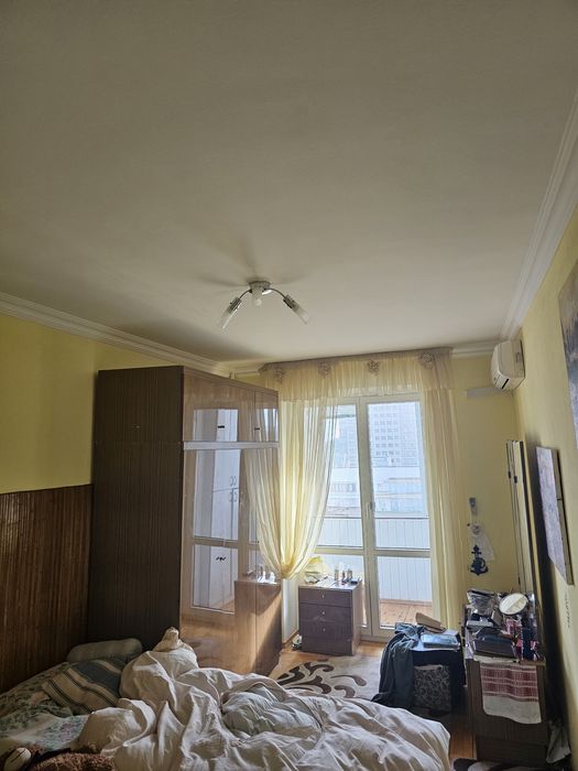 м.Палац Україна.Предславинська 26а.4-х.кімнатна 85м2.