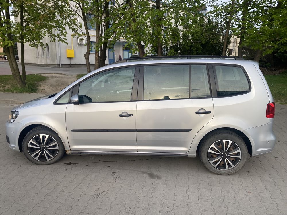 Touran 1t3 2010 rok 1.6 tdi 6 biegów