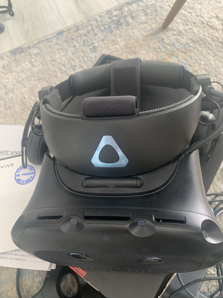 "HTC Vive Cosmos Elite full – Bilet w Jedną Stronę do Innego Wymiaru!"