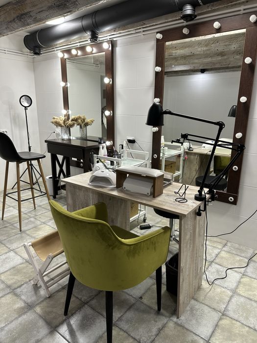 Сдам место Мастера Маникюра и Бровиста