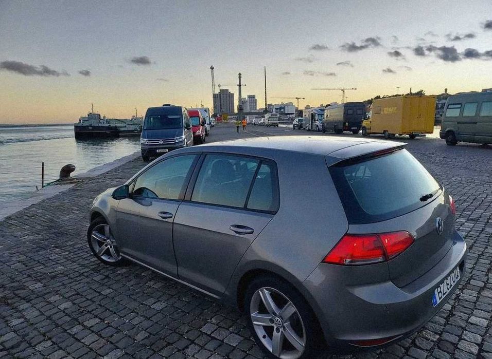 Carro VW Golf 7 1.2 TSI 2014 – Económico – Manual – Revisão Feita