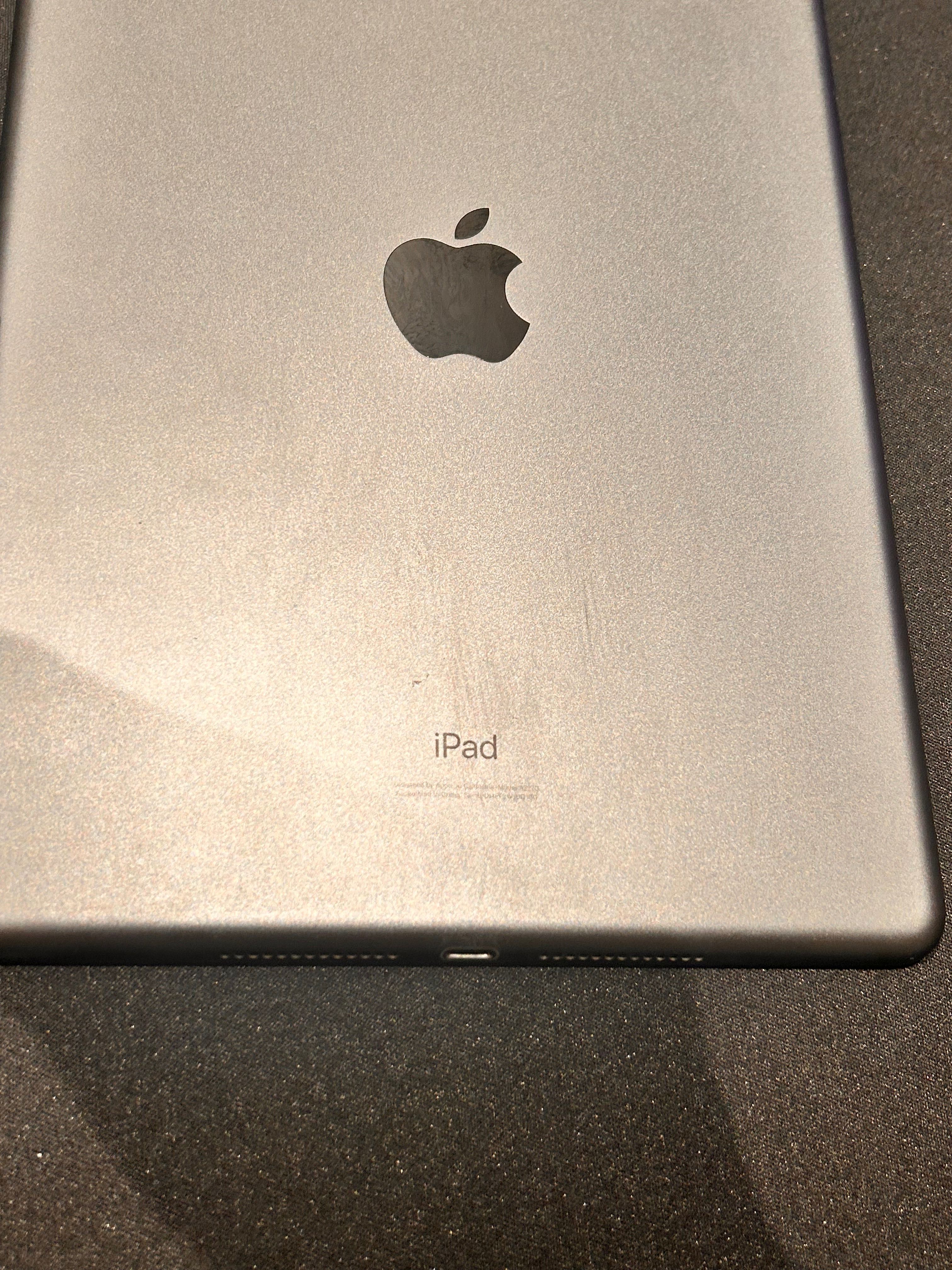Планшет Apple iPad 10.2 2019 Wi-Fi 128GB Space Gray / БУ