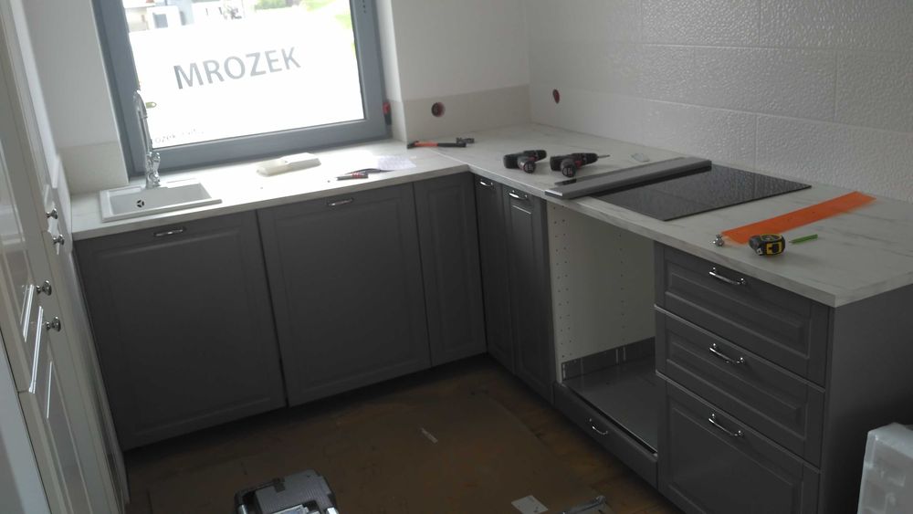 Stolarz Meble na wymiar Szafy na wymiar  Garderoby  Zabudowy wnęk