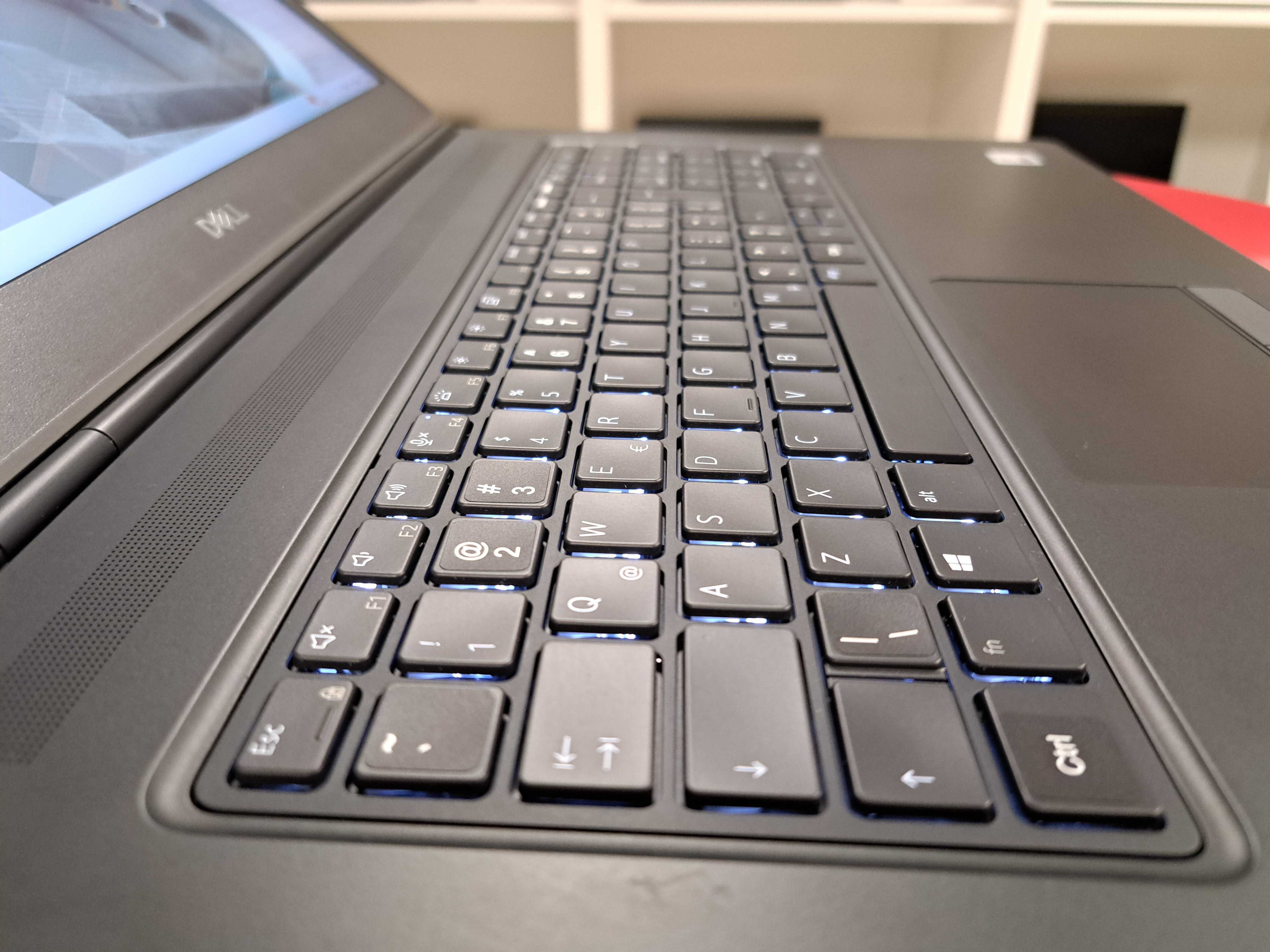 Potężny 17" Dell Precision 7750 i9-10genH 64GB 1TB SSD RTX 3000 6GB