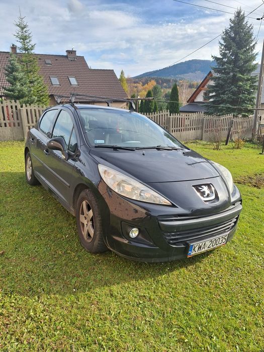 Peugeot 207 1.4 benzyna gaz czarny 2010