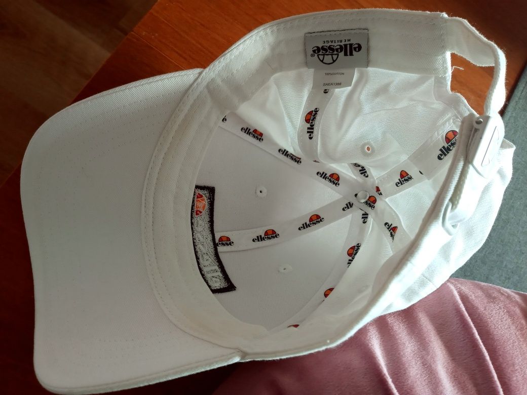 Czapka z daszkiem biala meska Ellese
