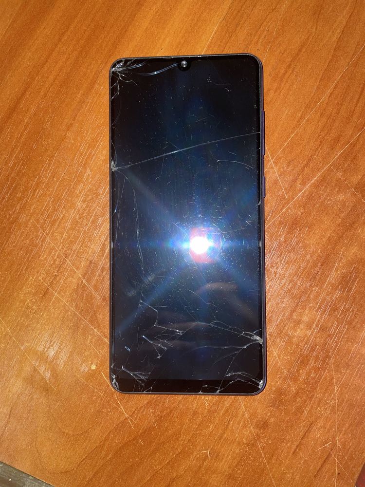 Продаю Samsung A31 (A315F) на запчасти / под восстановление