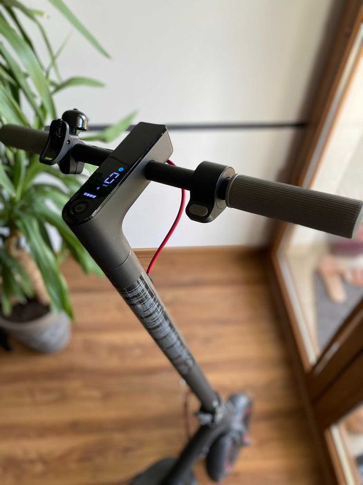 Hulajnoga elektryczna Xiaomi Scooter 4 PRO