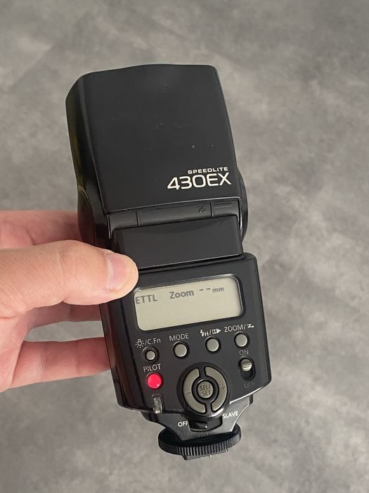 Спалах Canon 430EX