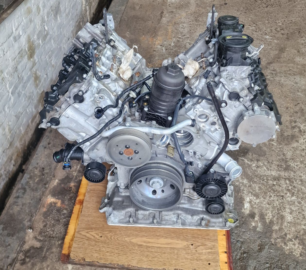Двигатель Aydi Q5 Q7 A6 3.0 V6