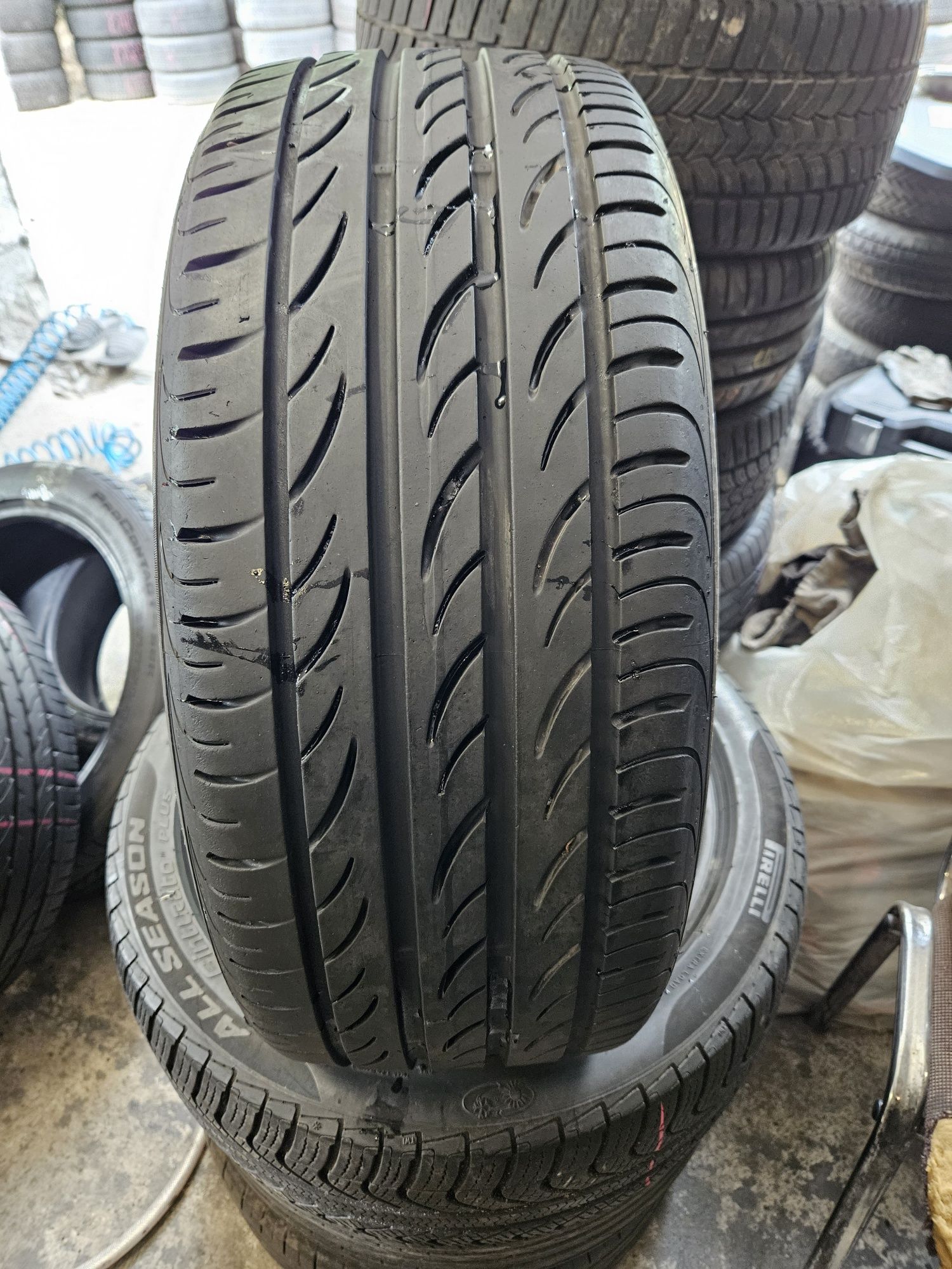 Pirelli 215/50 r17 P Zero Nero GT /// 6,5mm!!! 2020r