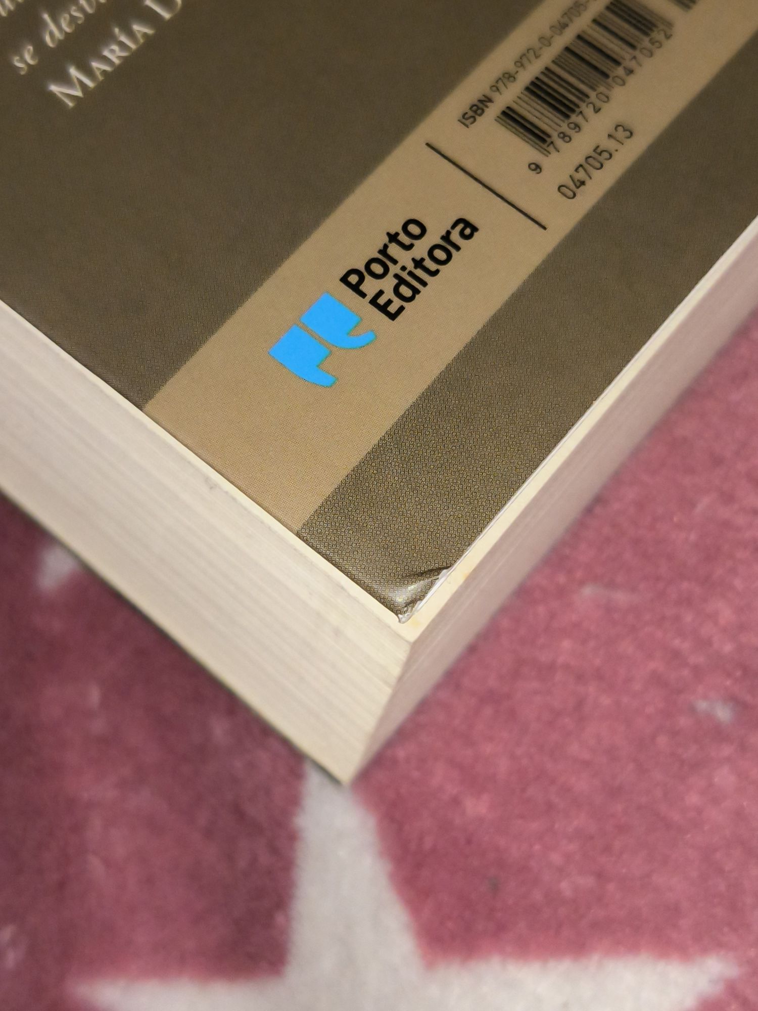 Livro "Recomeçar" de María Dueñas