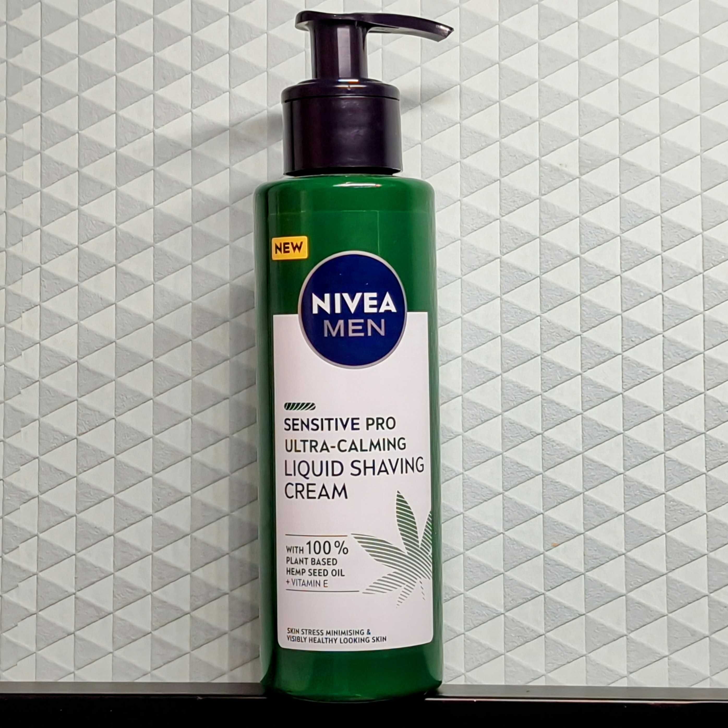 Krem do golenia NIVEA MEN Sensitive PRO Ultra Calming Liquid 200 ml